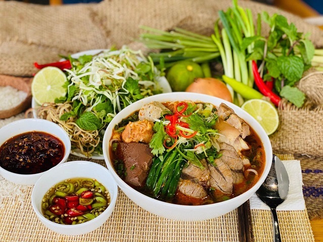 Hue cuisine & Cafe